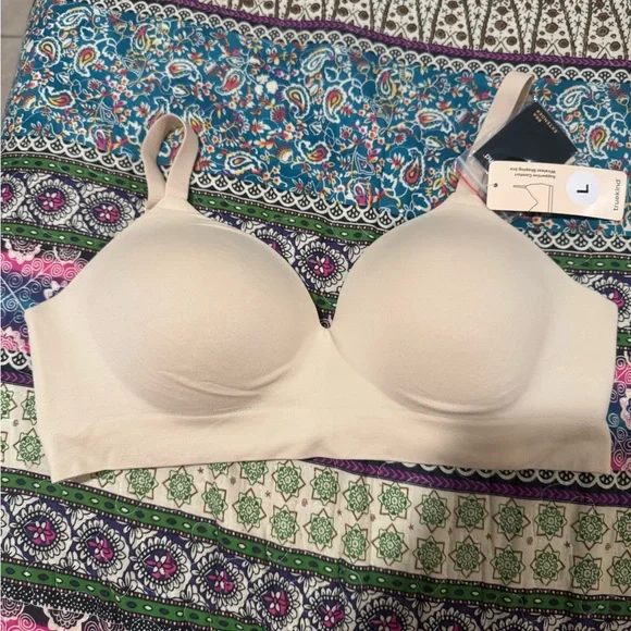 Truekind Wireless Bras for Women No Underwire - Wirefree Bralettes for Women - Picture 6 of 13